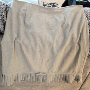Dressbarn gray pleated trumpet skirt size 14